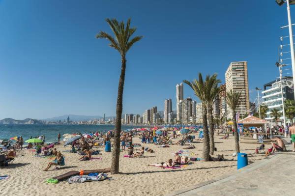Junto Playa Levante Con Terraza Chill-Out-2 Wcs-A Estrenar Gemelos 23 Benidorm Kültér fotó